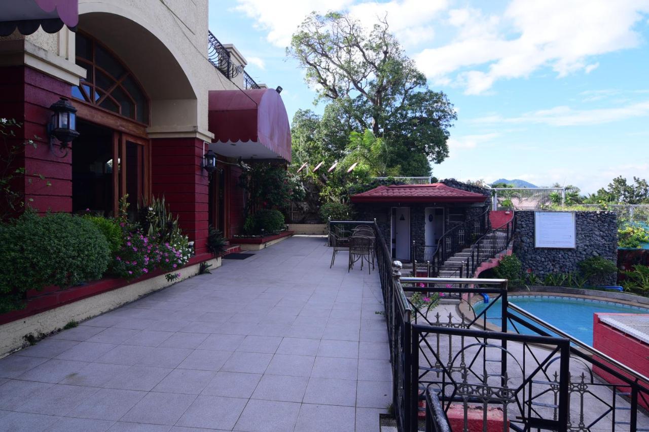 Ang Tahanan Ni Aling Meding Hotel And Restaurant San Pablo Exterior foto